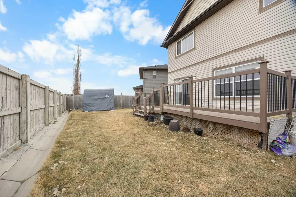 65 Panora Way NW Calgary AB T3K 0R4