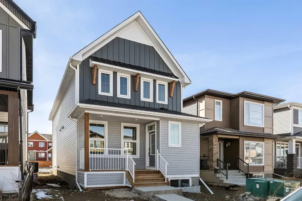1133 Chinook Gate Bay SW Airdrie AB T4B 5J1