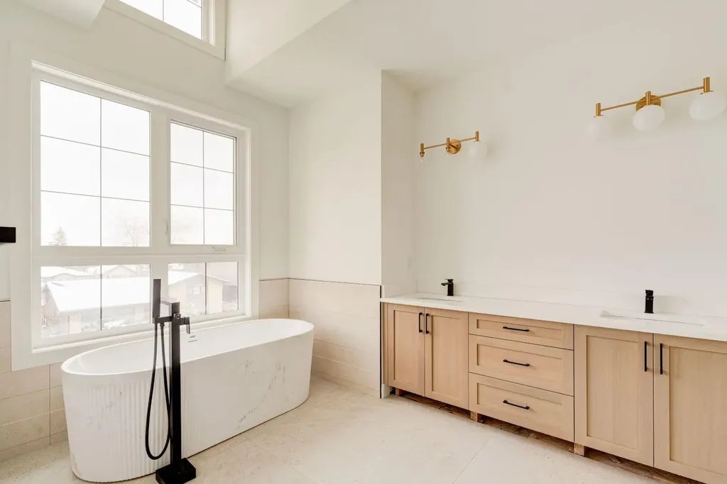 2447 29 SW Calgary AB T2T1P1