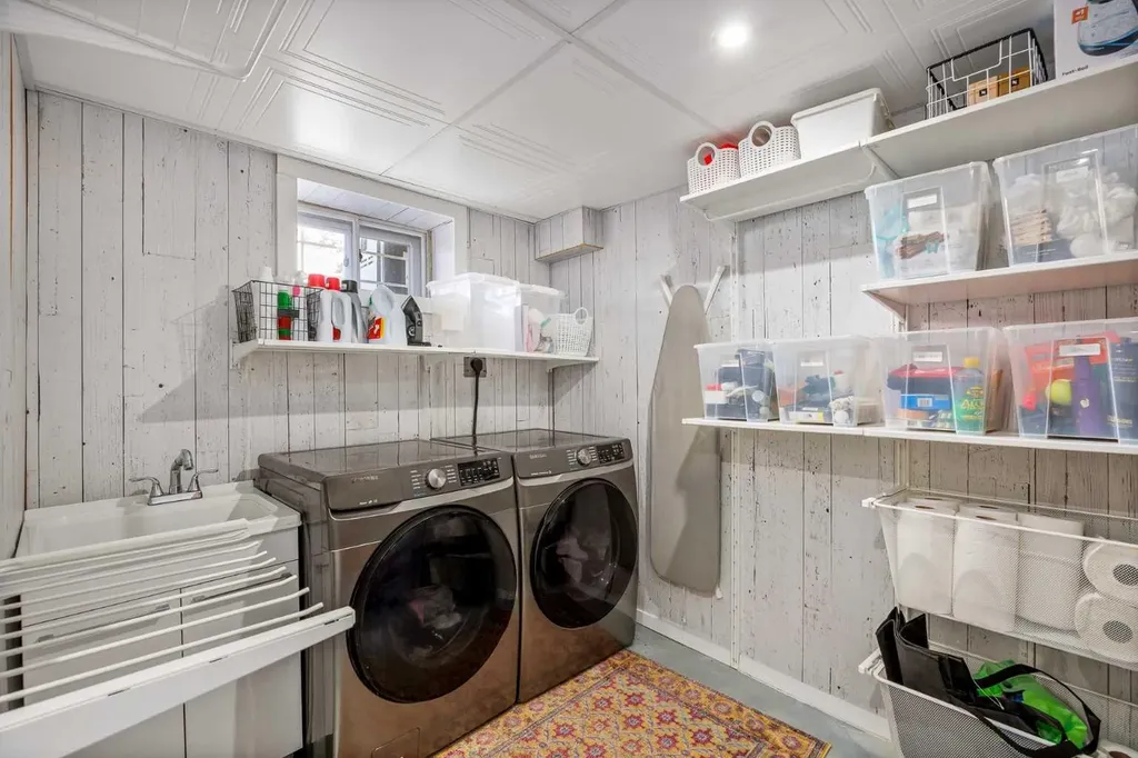 4716 26 Avenue SW Calgary AB T3E 0R2