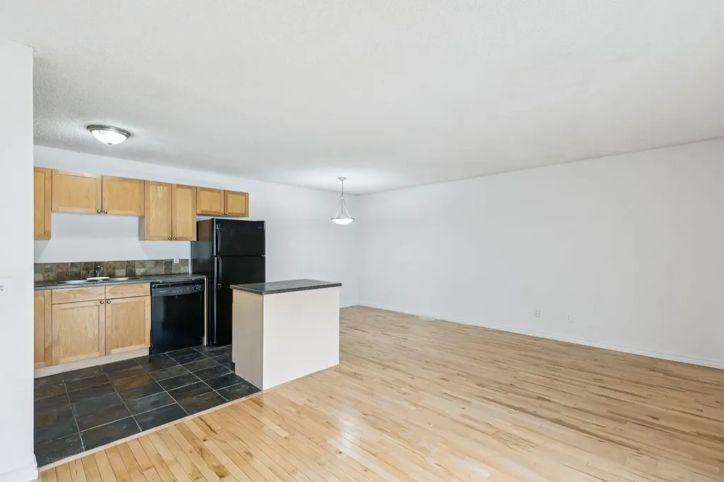 1540 29 Street NW Calgary AB T2N 4M1