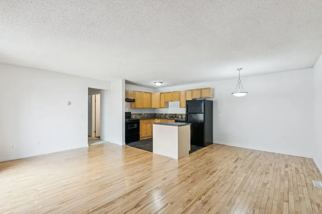 1540 29 Street NW Calgary AB T2N 4M1
