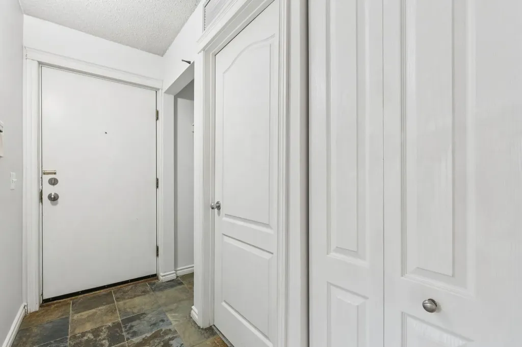 1540 29 Street NW Calgary AB T2N 4M1