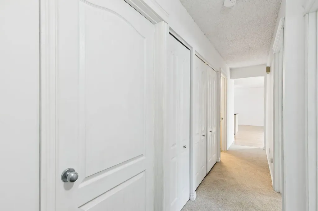 1540 29 Street NW Calgary AB T2N 4M1