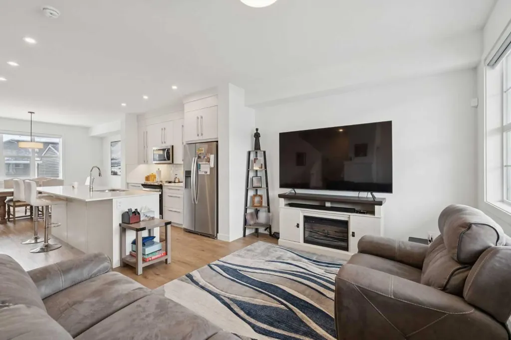 226 Dawson Way Chestermere AB T1X2R5