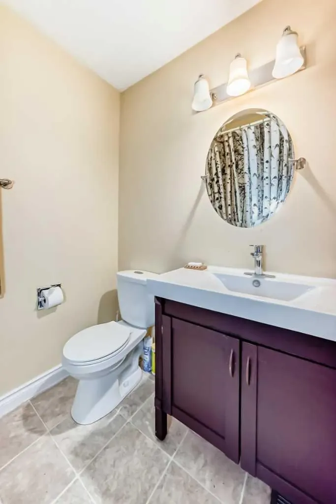4821 60 Street NE Calgary AB T1Y 5B8