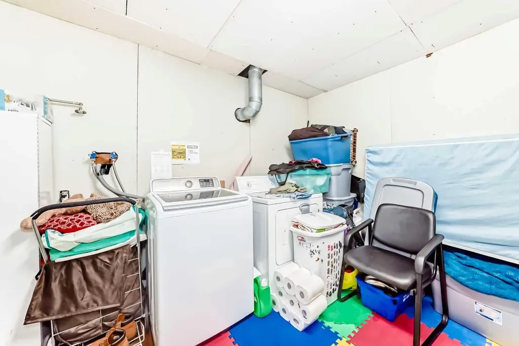 4821 60 Street NE Calgary AB T1Y 5B8