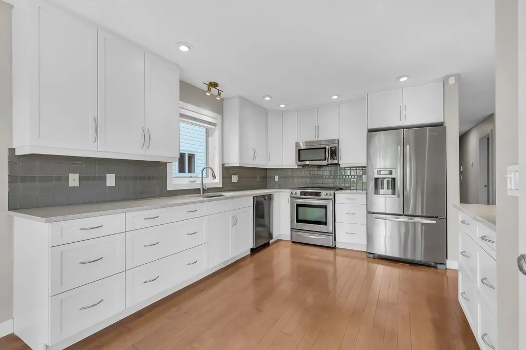 512 Woodside Drive NW Airdrie AB T4B 2C6