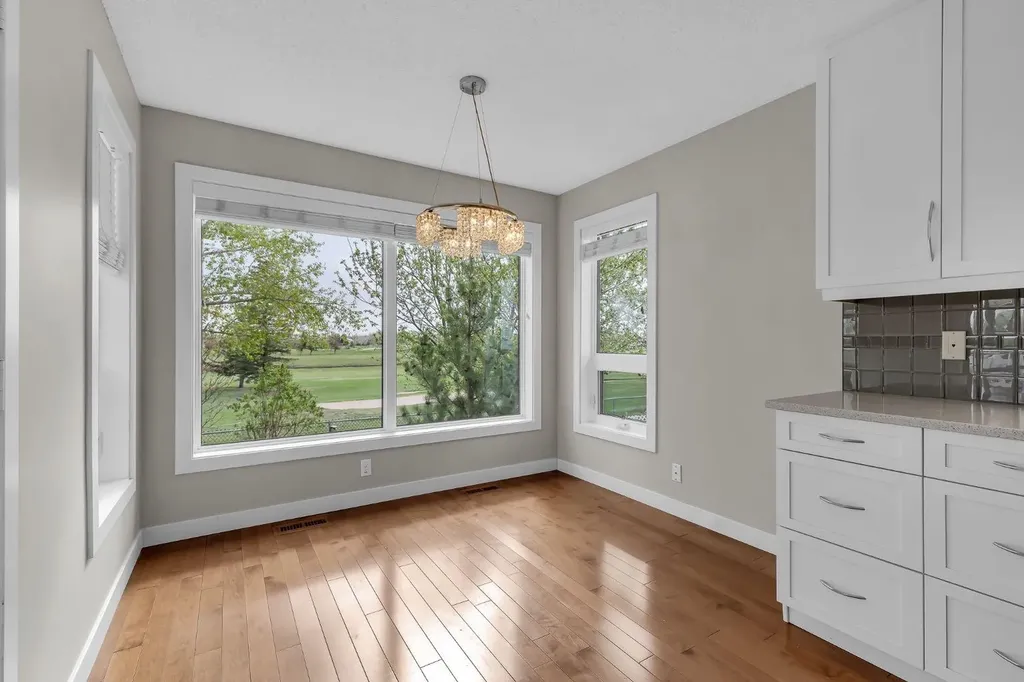 512 Woodside Drive NW Airdrie AB T4B 2C6