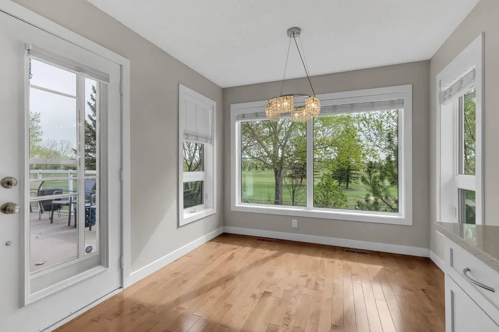 512 Woodside Drive NW Airdrie AB T4B 2C6