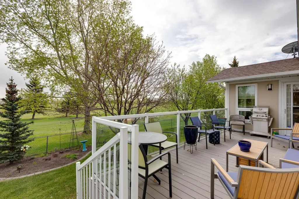 512 Woodside Drive NW Airdrie AB T4B 2C6