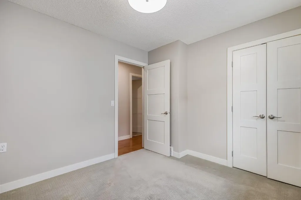 512 Woodside Drive NW Airdrie AB T4B 2C6