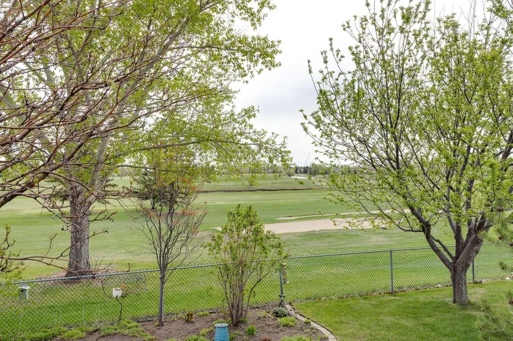 512 Woodside Drive NW Airdrie AB T4B 2C6