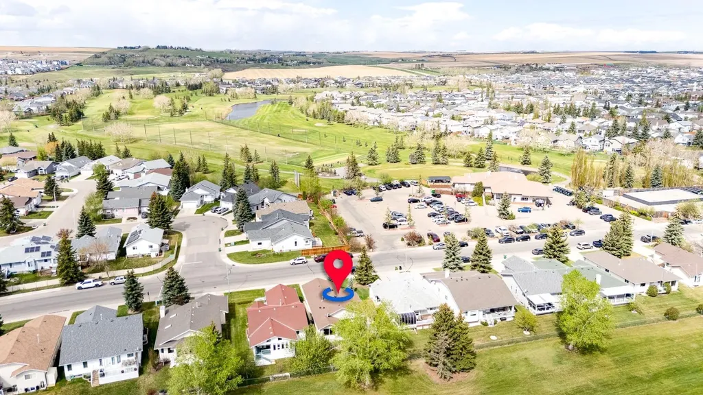 512 Woodside Drive NW Airdrie AB T4B 2C6