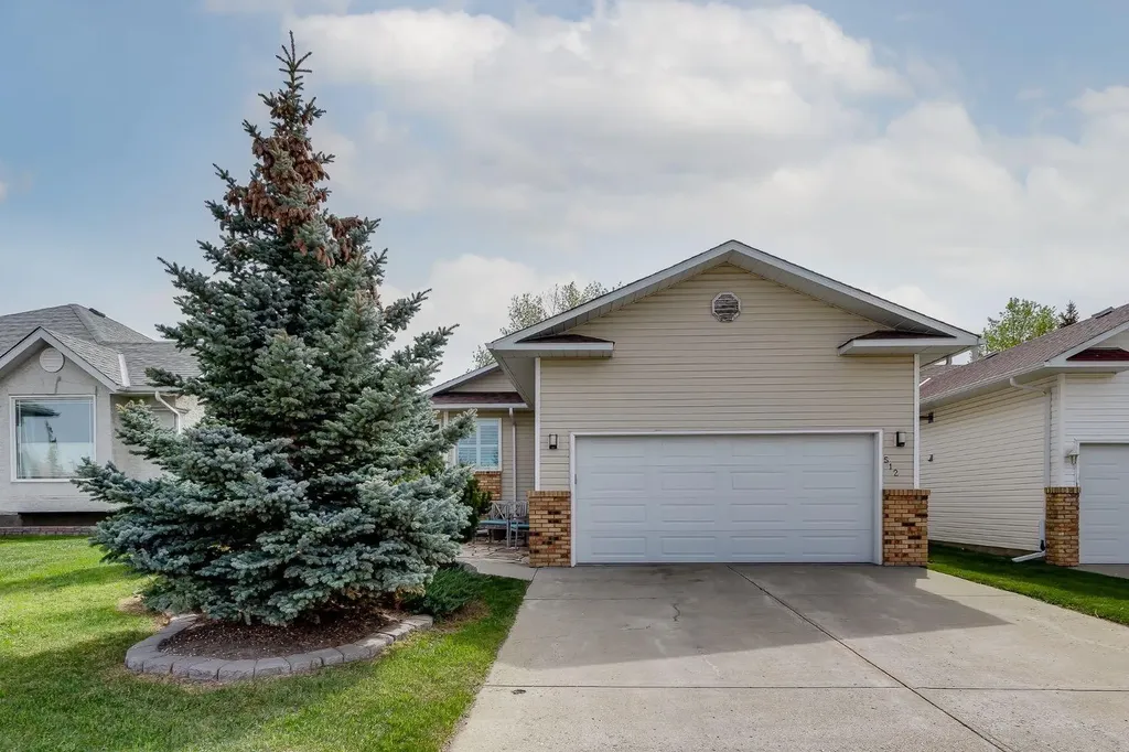512 Woodside Drive NW Airdrie AB T4B 2C6
