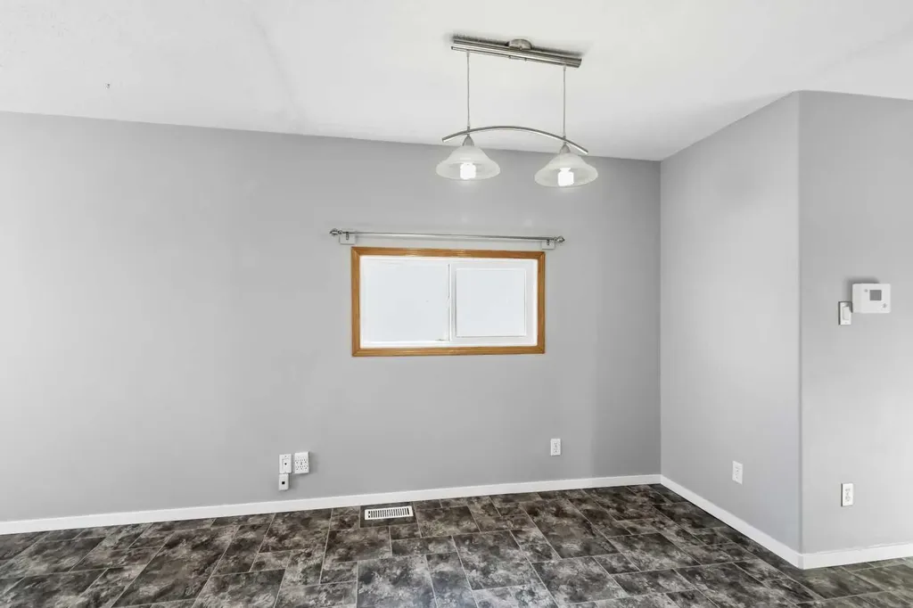 181 Greenbriar Bay Fort Mcmurray AB T9H3Y5