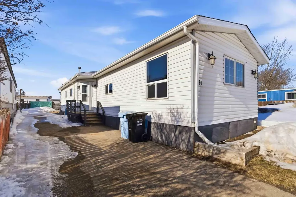 181 Greenbriar Bay Fort Mcmurray AB T9H3Y5