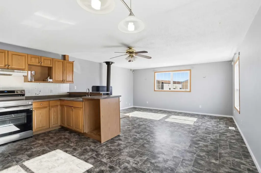 181 Greenbriar Bay Fort Mcmurray AB T9H3Y5