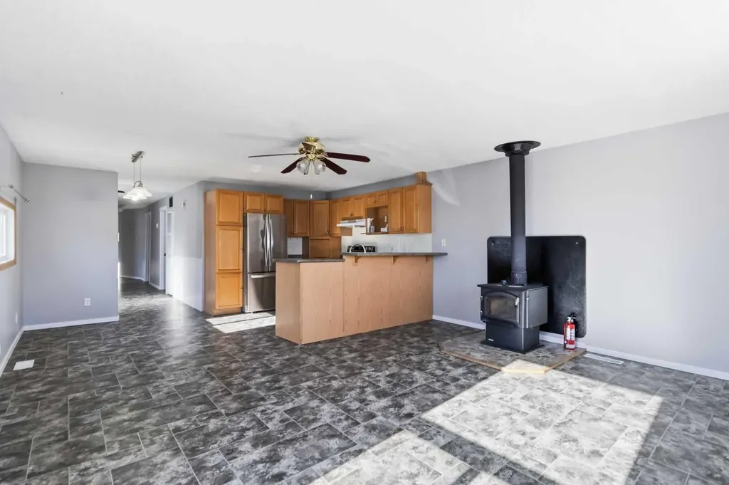 181 Greenbriar Bay Fort Mcmurray AB T9H3Y5