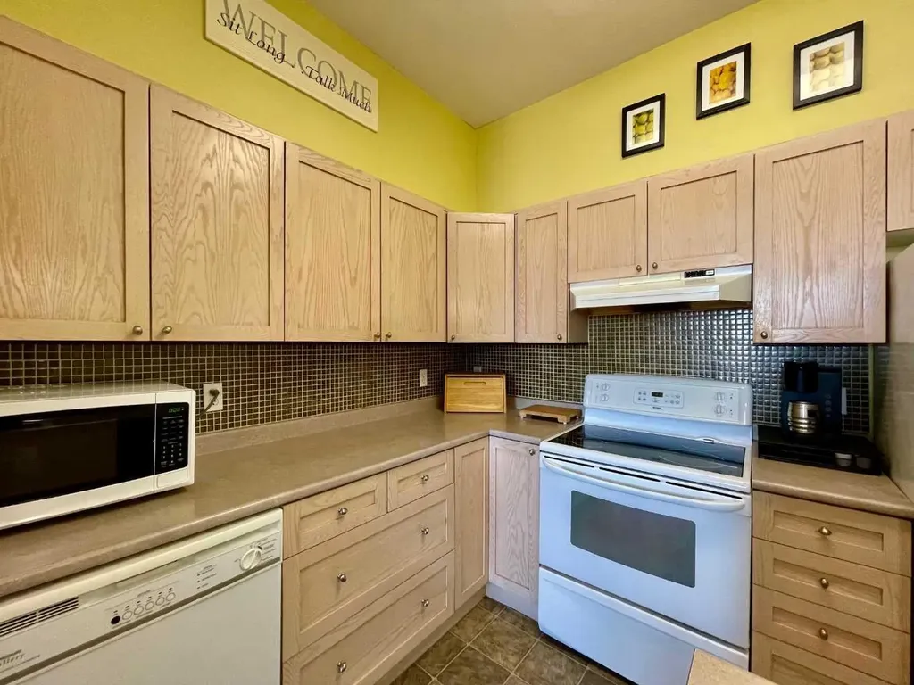 1095 Timberline Drive Fort Mcmurray AB T9K1Y7