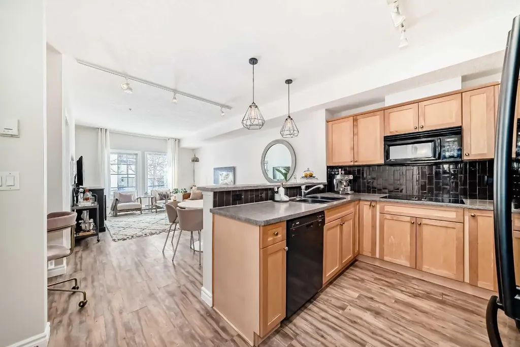 60 Royal Oak Plaza NW Calgary AB T3G0A7