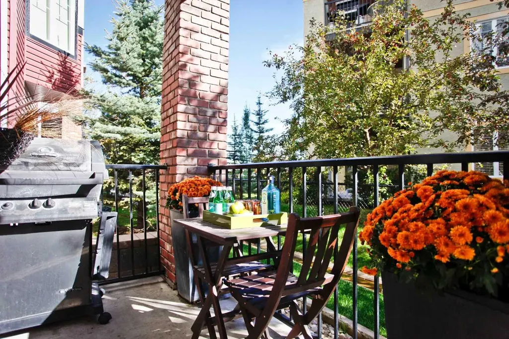 60 Royal Oak Plaza NW Calgary AB T3G0A7