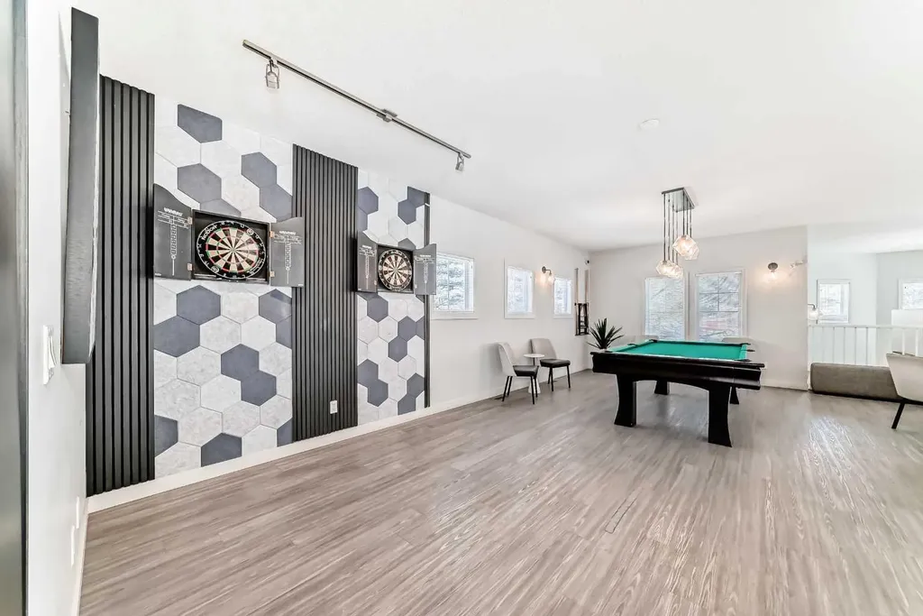 60 Royal Oak Plaza NW Calgary AB T3G0A7