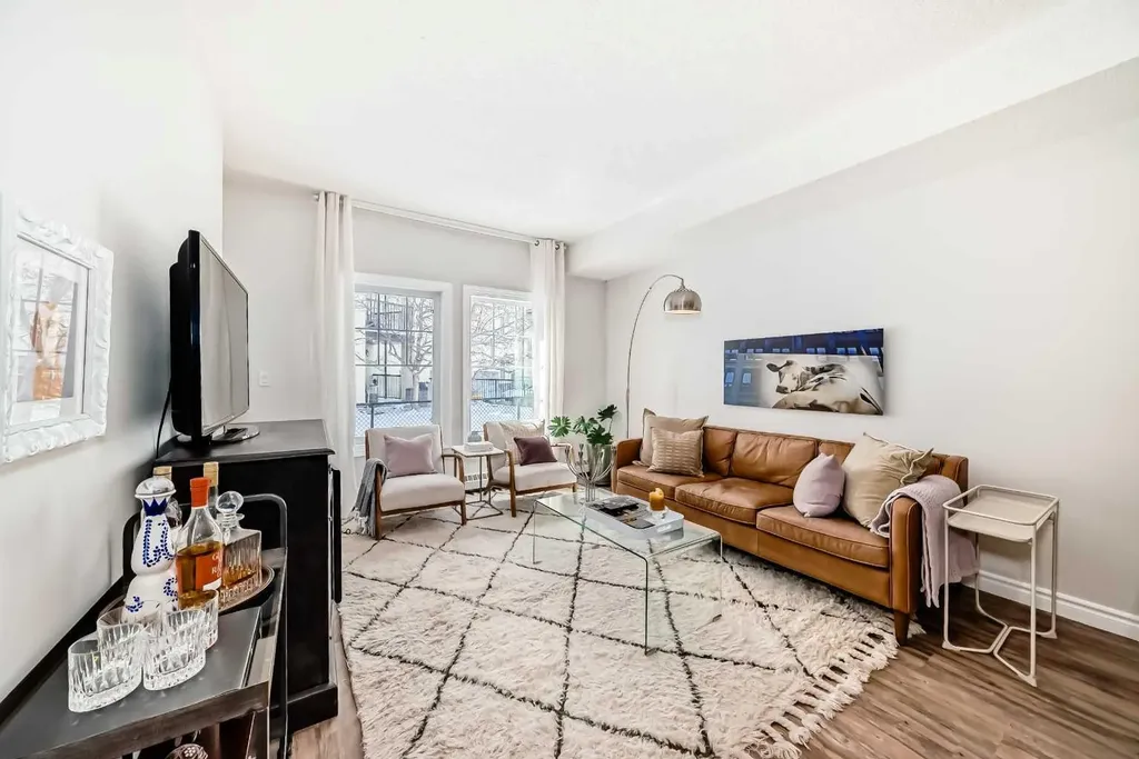 60 Royal Oak Plaza NW Calgary AB T3G0A7