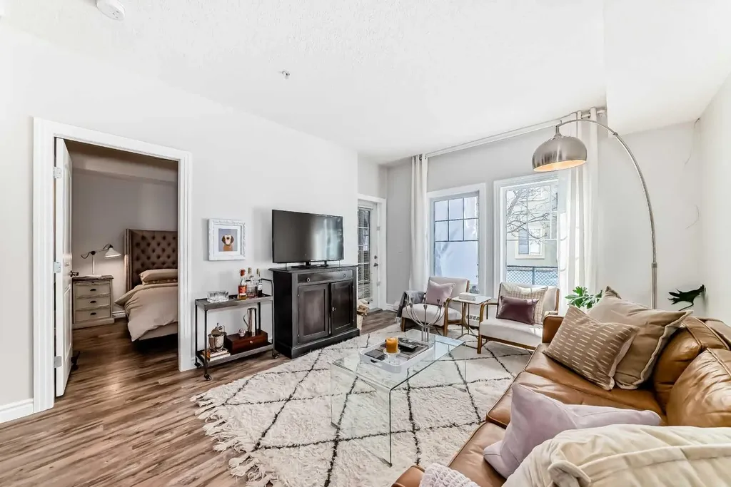 60 Royal Oak Plaza NW Calgary AB T3G0A7