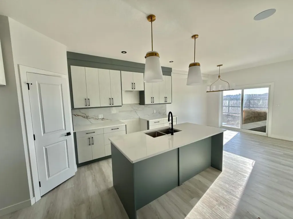 21 Lavelle Close Red Deer AB T4R 0V7