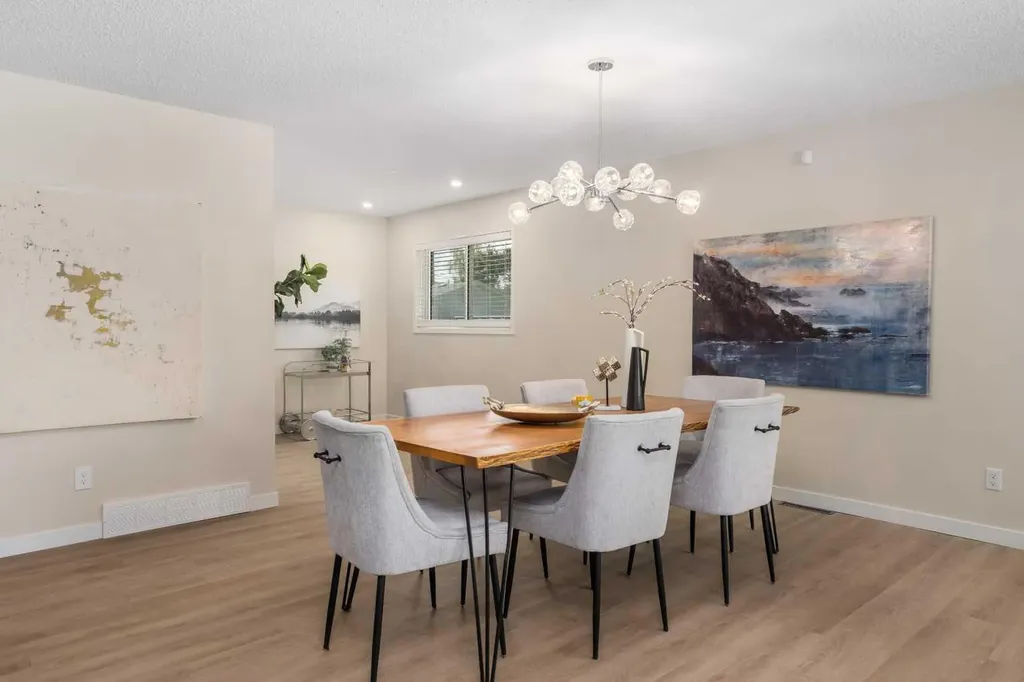 487 Arlington Drive SE Calgary AB T2H 1S4