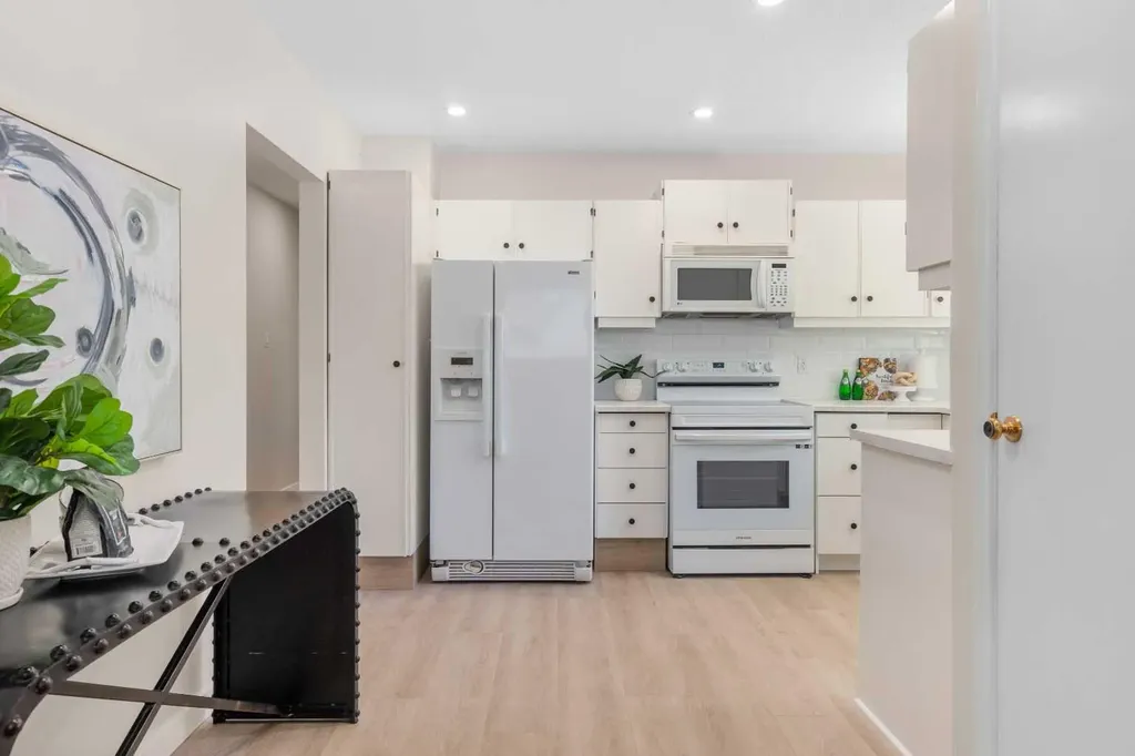 487 Arlington Drive SE Calgary AB T2H 1S4