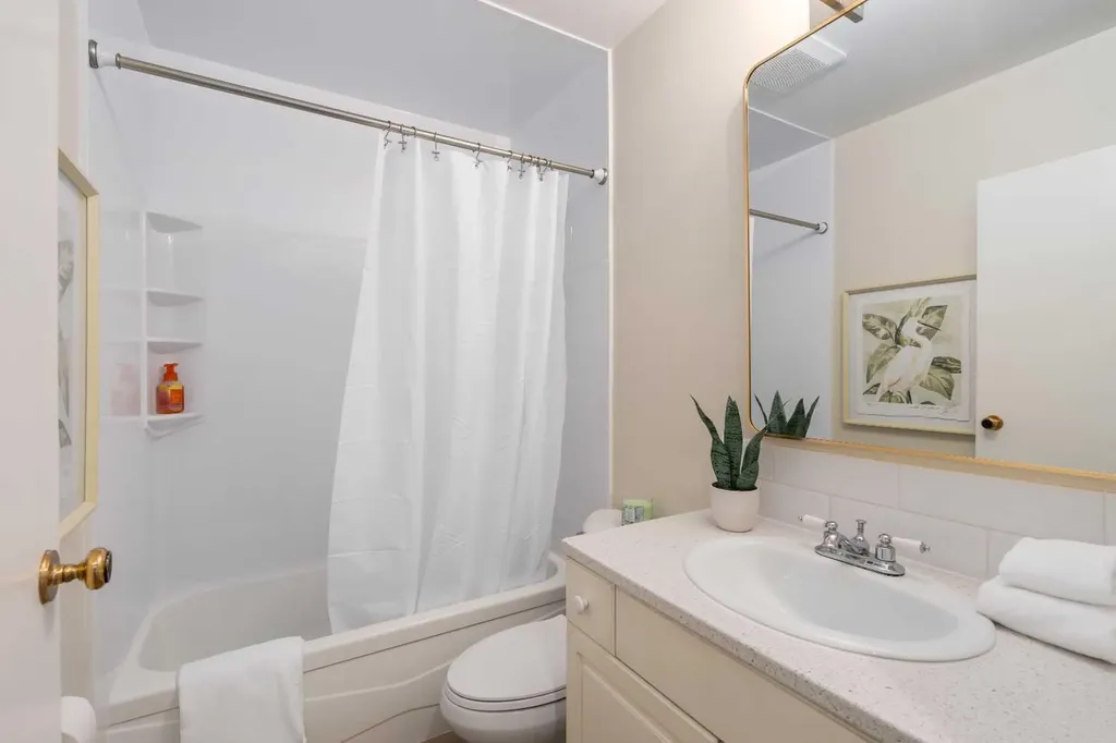 487 Arlington Drive SE Calgary AB T2H 1S4