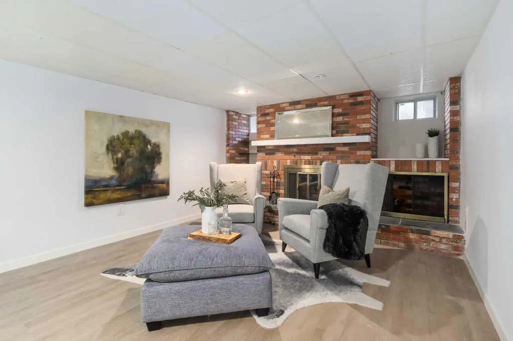 487 Arlington Drive SE Calgary AB T2H 1S4