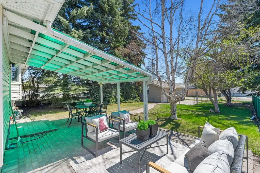 487 Arlington Drive SE Calgary AB T2H 1S4