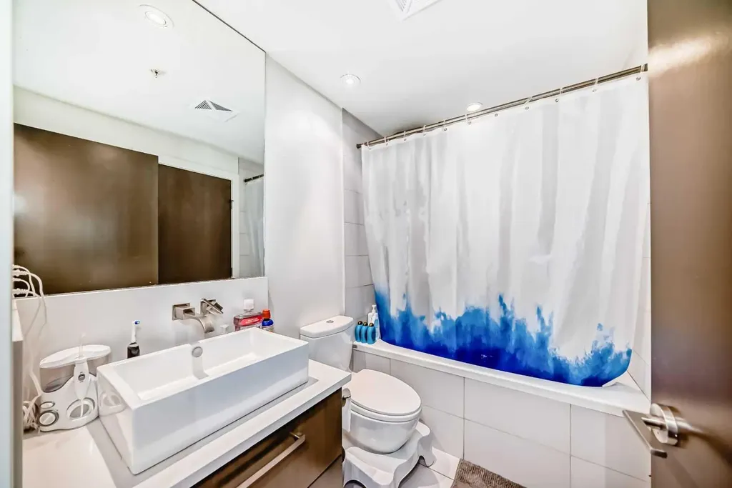 10 Shawnee Hill SW Calgary AB T2Y 0K5