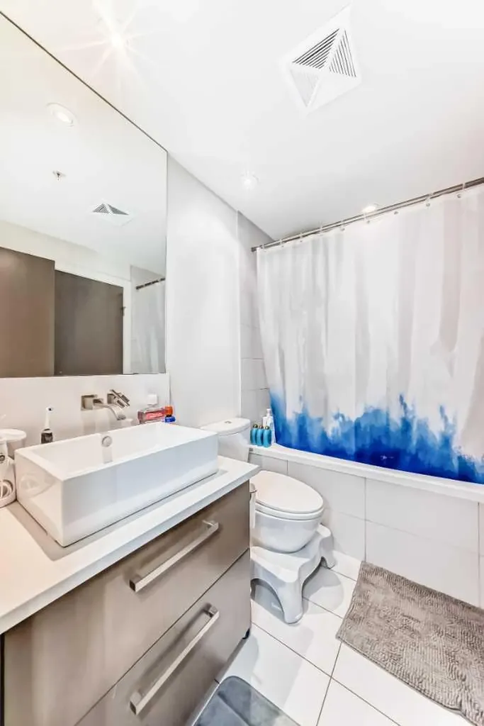 10 Shawnee Hill SW Calgary AB T2Y 0K5