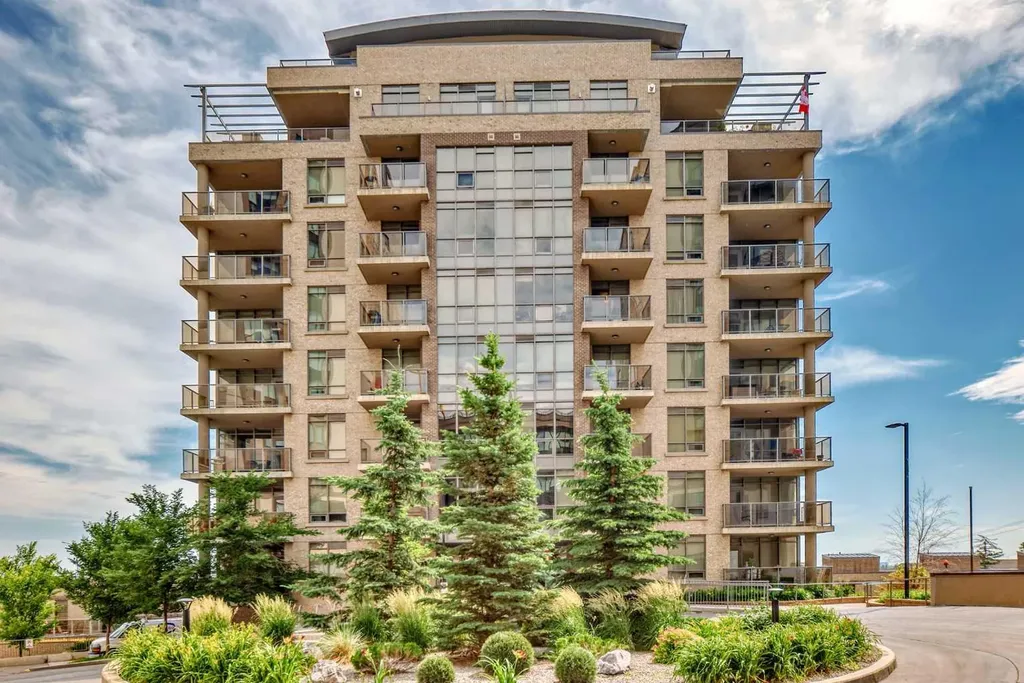 10 Shawnee Hill SW Calgary AB T2Y 0K5