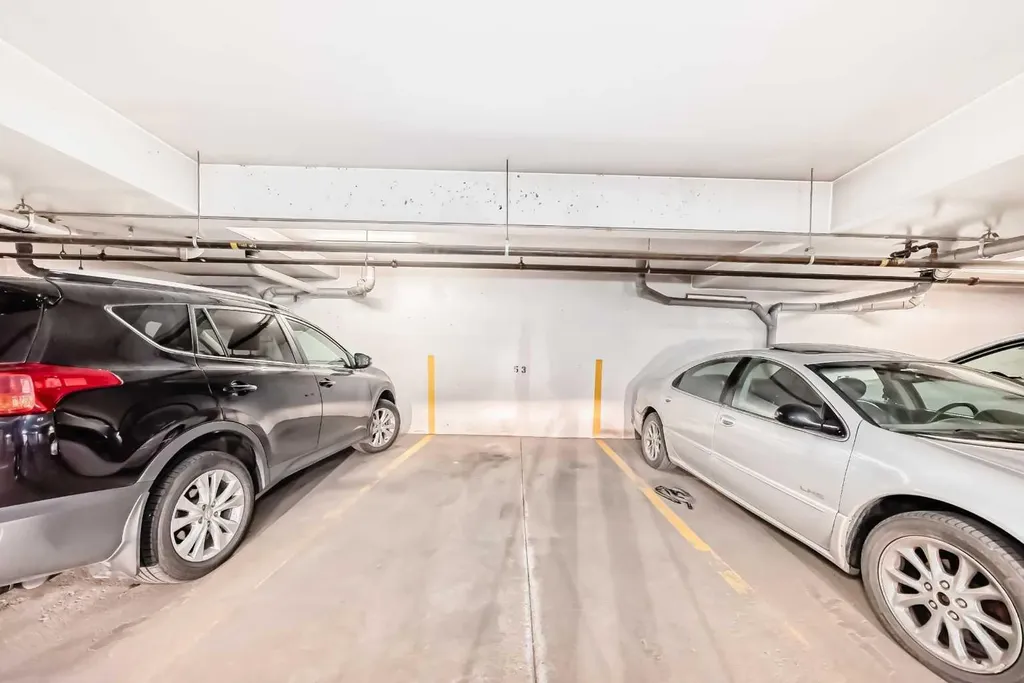 10 Shawnee Hill SW Calgary AB T2Y 0K5