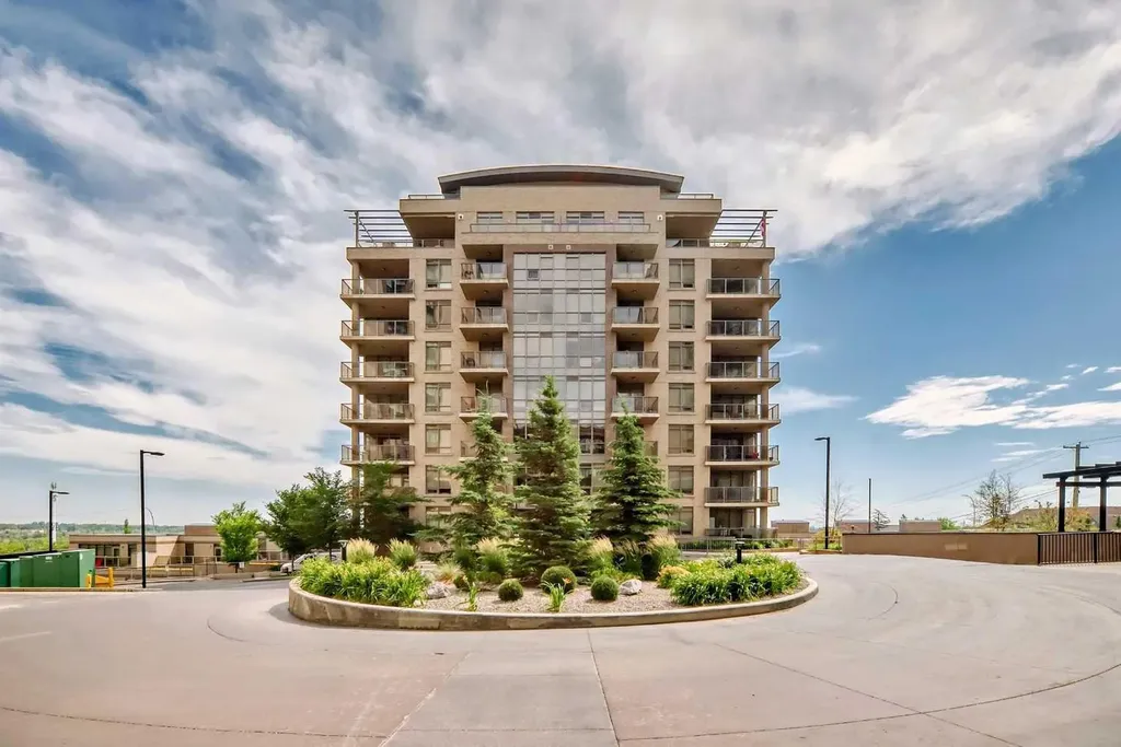 10 Shawnee Hill SW Calgary AB T2Y 0K5