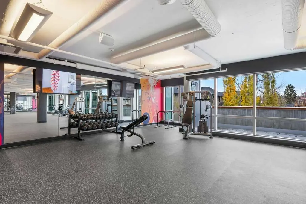 110 18a Street NW Calgary AB T2N 5G5