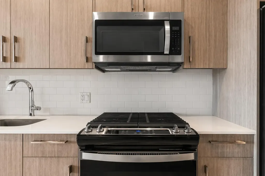 110 18a Street NW Calgary AB T2N 5G5