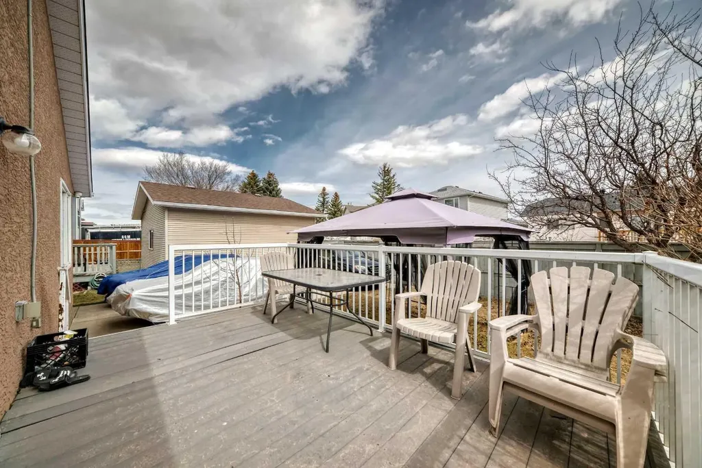 7165 California Boulevard NE Calgary AB T1Y 6W1