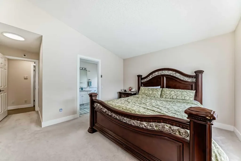 7165 California Boulevard NE Calgary AB T1Y 6W1