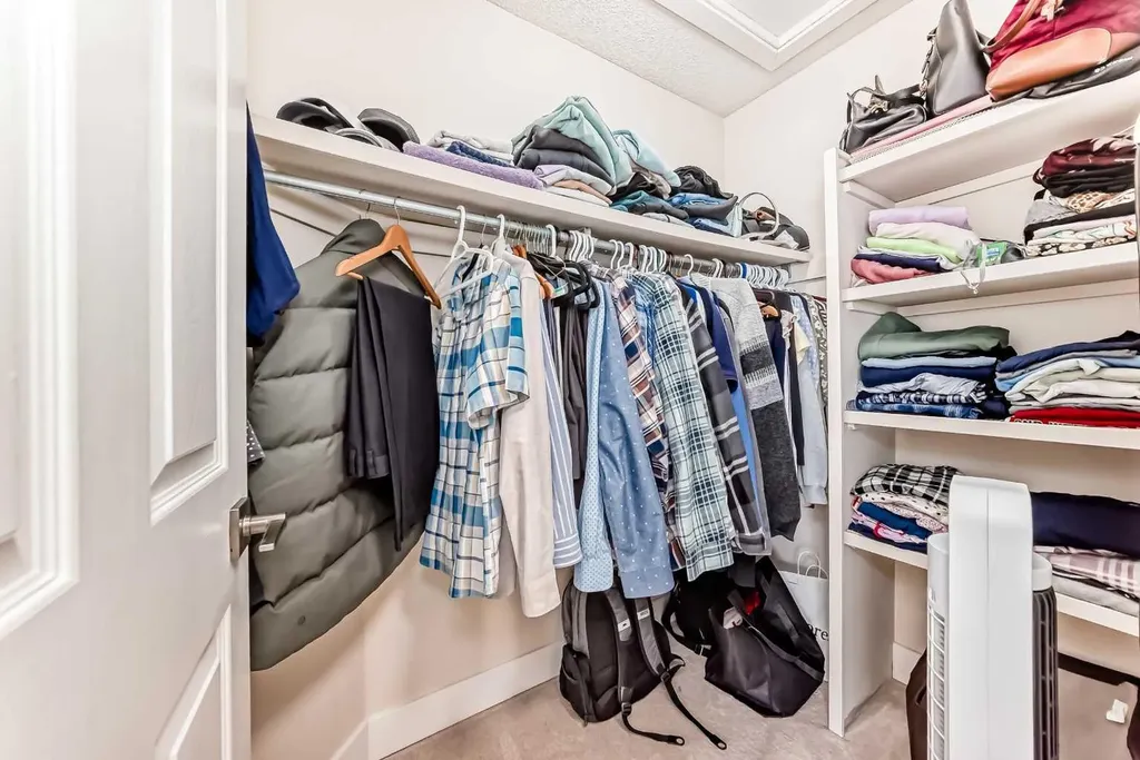 7165 California Boulevard NE Calgary AB T1Y 6W1
