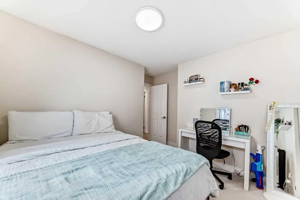 7165 California Boulevard NE Calgary AB T1Y 6W1