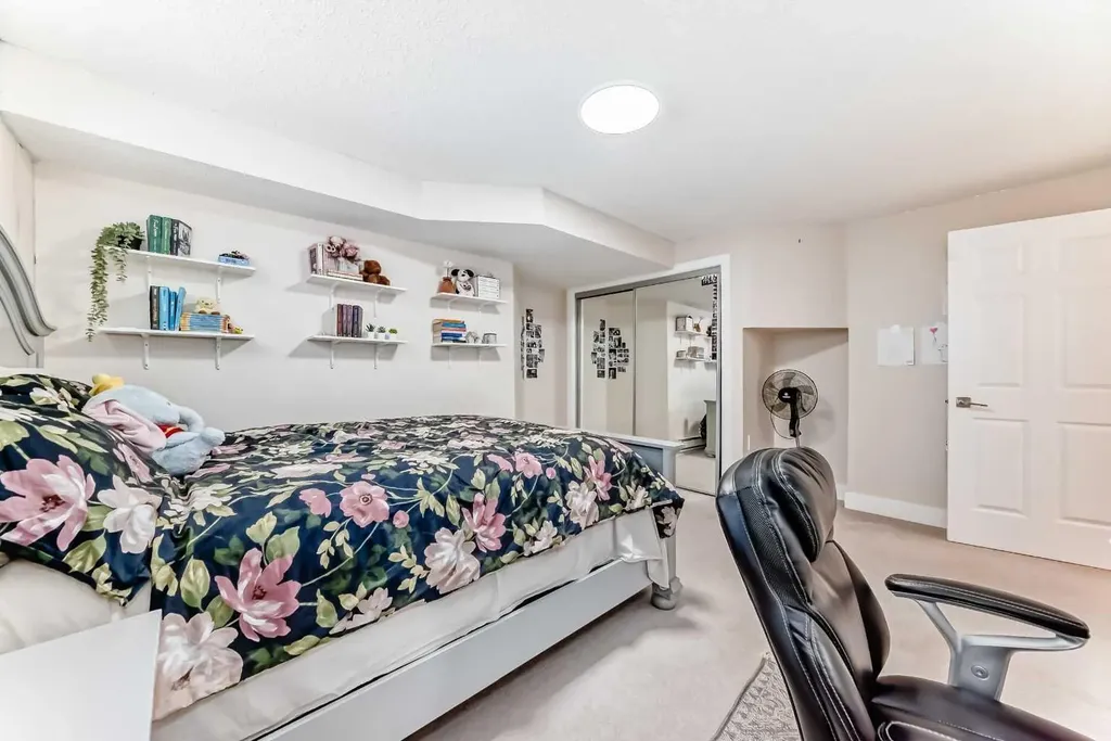 7165 California Boulevard NE Calgary AB T1Y 6W1