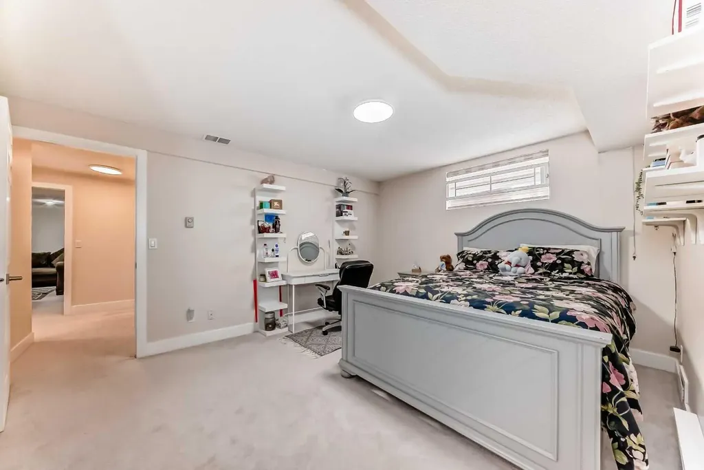 7165 California Boulevard NE Calgary AB T1Y 6W1