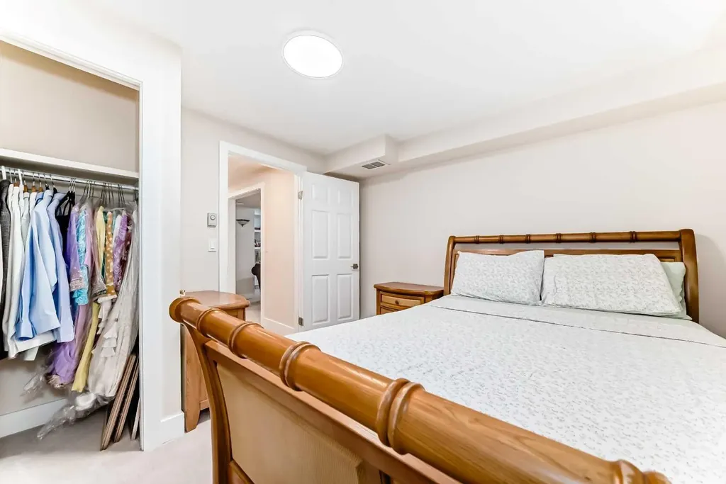 7165 California Boulevard NE Calgary AB T1Y 6W1