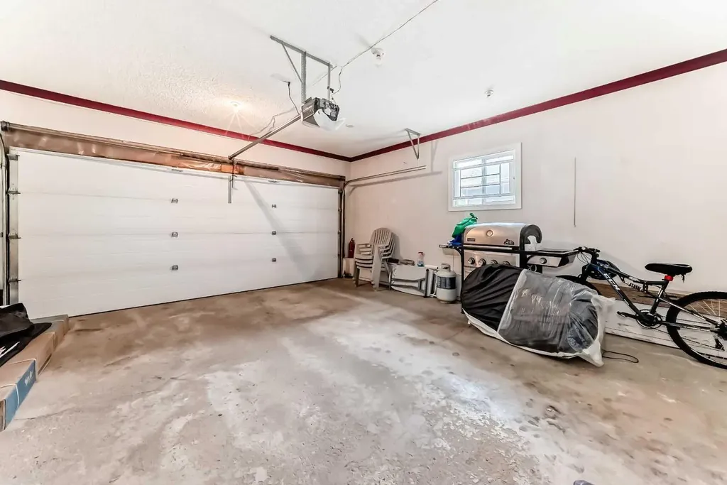 7165 California Boulevard NE Calgary AB T1Y 6W1